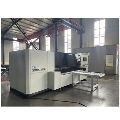 Digitale printer voor het afdrukken van gegolfde vellen met een snelheid van 60 m/min