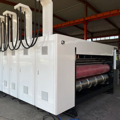 11000 stuks/uur Kartonnen doos Flexo Printing Slotting Rotary Die Cutting Vibration Stacker Machine
