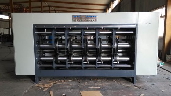 11000 stuks/uur Kartonnen doos Flexo Printing Slotting Rotary Die Cutting Vibration Stacker Machine
