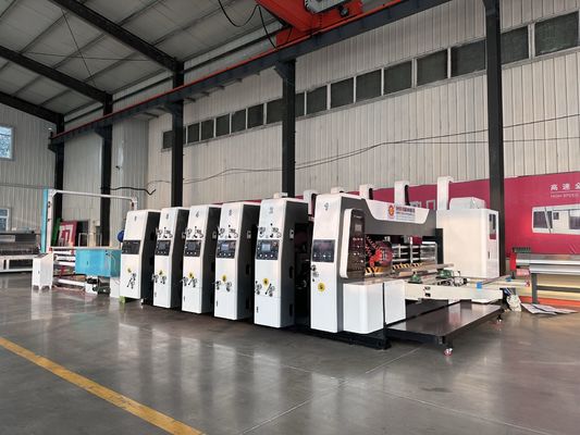 11000 stuks/uur Kartonnen doos Flexo Printing Slotting Rotary Die Cutting Vibration Stacker Machine
