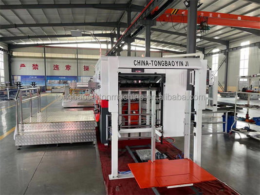 Efficiënt geproduceerde karton die cutting creasing gegolfde karton maken machine