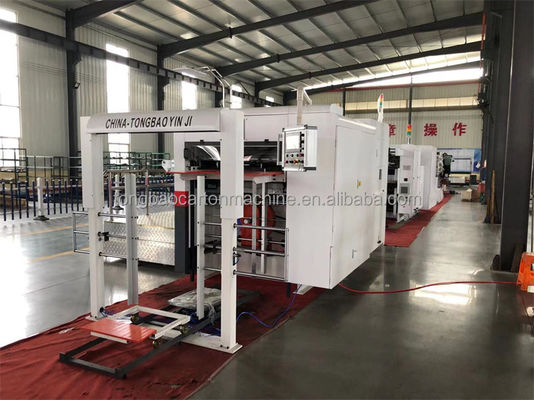 Efficiënt geproduceerde karton die cutting creasing gegolfde karton maken machine