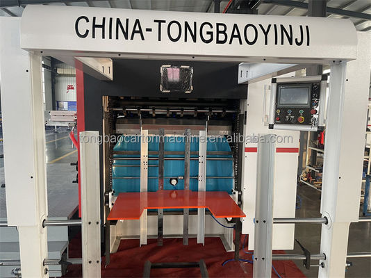 Machine voor het snijden van papierplaten/kartonplaten met automatische kalibratie