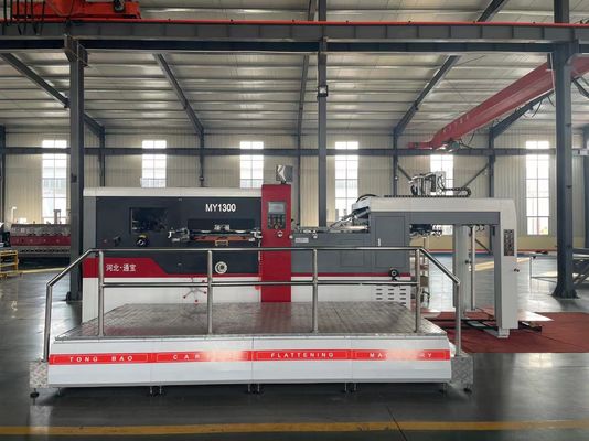 Veelzijdige toepassingen Hoog snelheid automatische platte bed die snijden en creasing machine