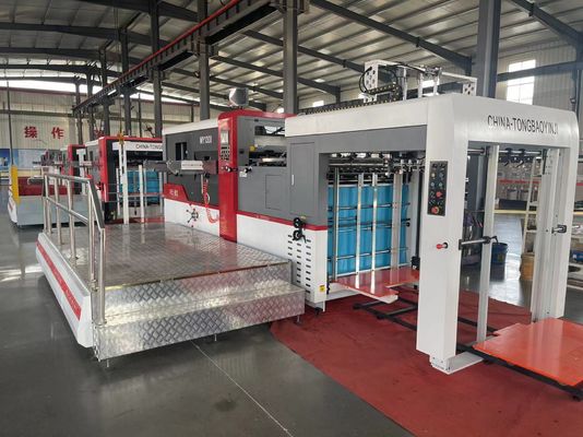 Veelzijdige toepassingen Hoog snelheid automatische platte bed die snijden en creasing machine