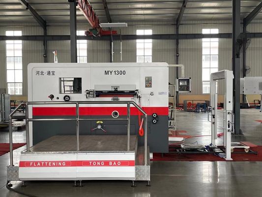 Geaffineerde doos die snijden en creasing machine aanpasbaar voor uw productielijn