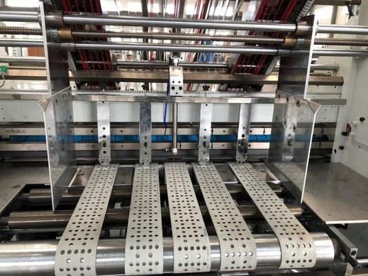 Automatische lamineermachine voor golfkarton voor het lamineeren en monteren van fluiten