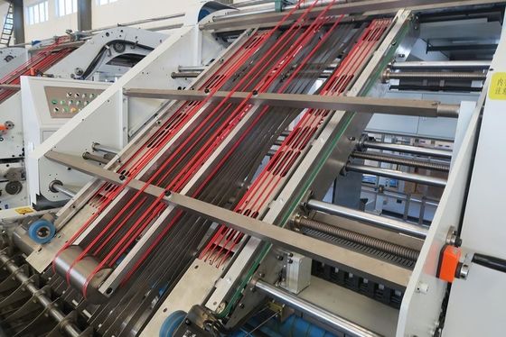 Automatische lamineermachine voor golfkarton voor het lamineeren en monteren van fluiten