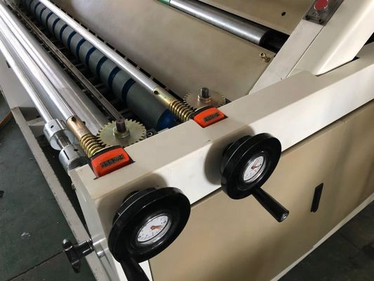 Automatische A2-lamineermachine voor golfpapier met fluit voor klantvereisten