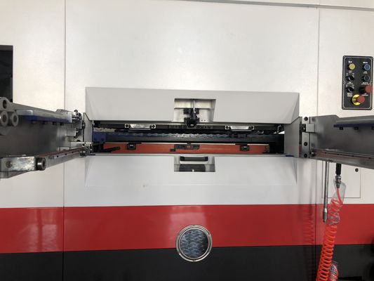 Stroomlijnen van uw papier snijproces met semi-automatische die snijmachine