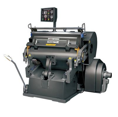 Halfautomatische handmatige papierdoos leer kunststof die snij- en krimpmachine 380V