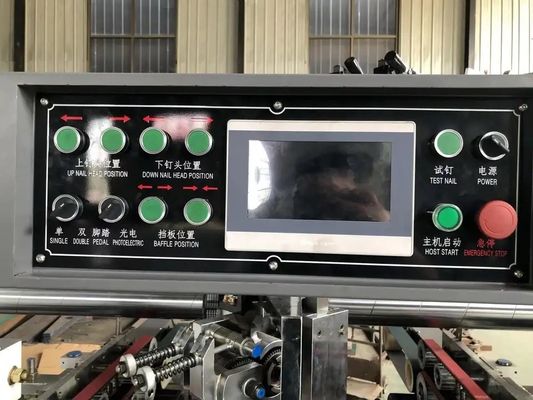 High Speed Double Piece Semi Auto Stitching Machine voor het stapelen van gegolfde papieren dozen
