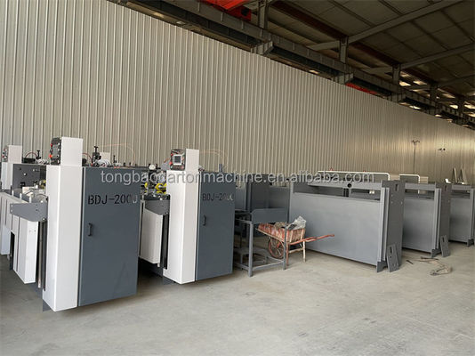 Elektrisch aangedreven, met hoge snelheid aangedreven, gegolfde doos naaimachine voor de productie van nageldozen