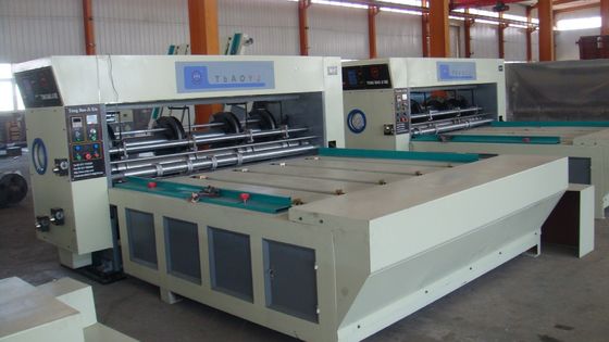 Kartonnen doosmachine RS4 Rotary Slotter Machine voor golfkartonverpakkingen
