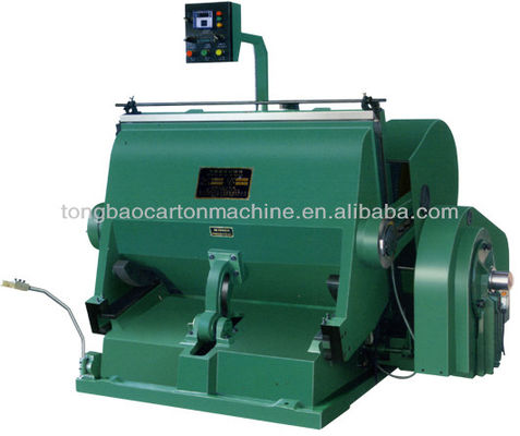 Handmatig gegolfde plaat karton pizza doos platbed die cutter en creasing press machine