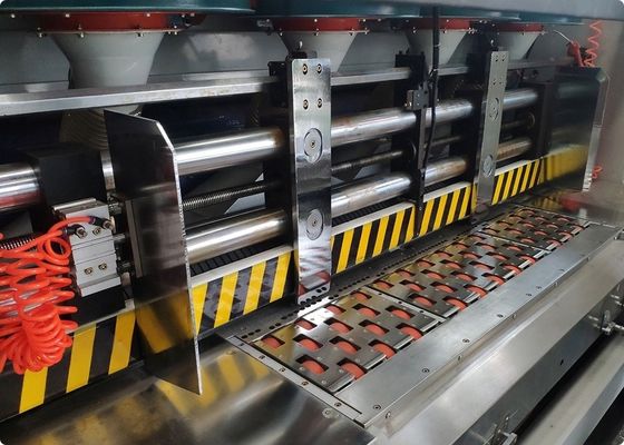Hoogwaardige 4 kleuren flexoprintmachine met roterende slotter voorraden Perfect