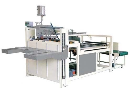 Video-technische ondersteuning: half-automatische golvende doos vouwlijm voor 1515 mm