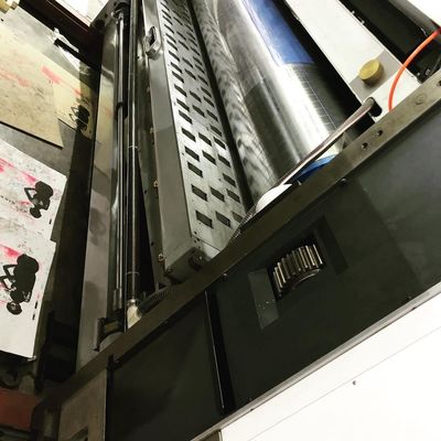 Verbeter uw verpakkingsproces met onze automatische golfkartonmachine